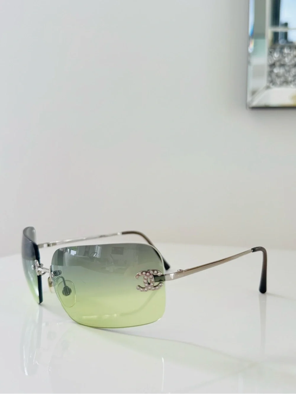 Extremely rare 🧚🏻‍♀️ Chanel rimless crystal sunglasses.